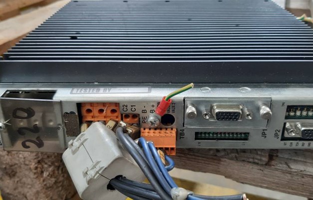 Azionamento motore asse ABB.220 v cod. AC03DR3011210P USATO